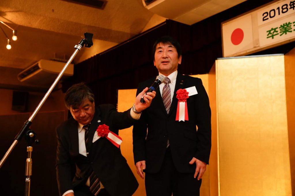 12月例会卒業式・年忘れの宴 事業報告